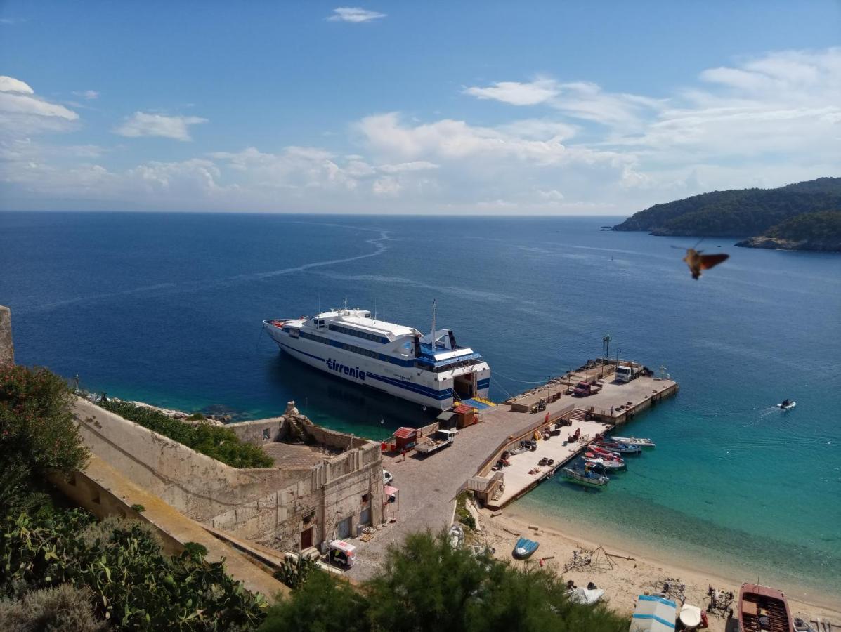 Casa Vacanze Tre Stelle แตร์โมลิ ภายนอก รูปภาพ
