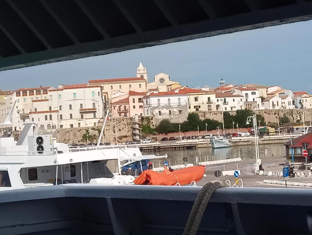 Casa Vacanze Tre Stelle แตร์โมลิ ภายนอก รูปภาพ